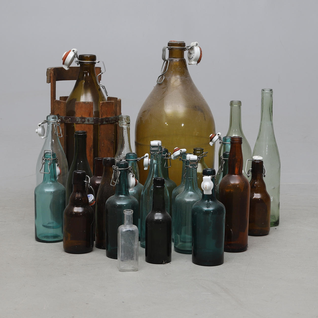 PARTI GLASFLASKOR, 18-/1900-tal.