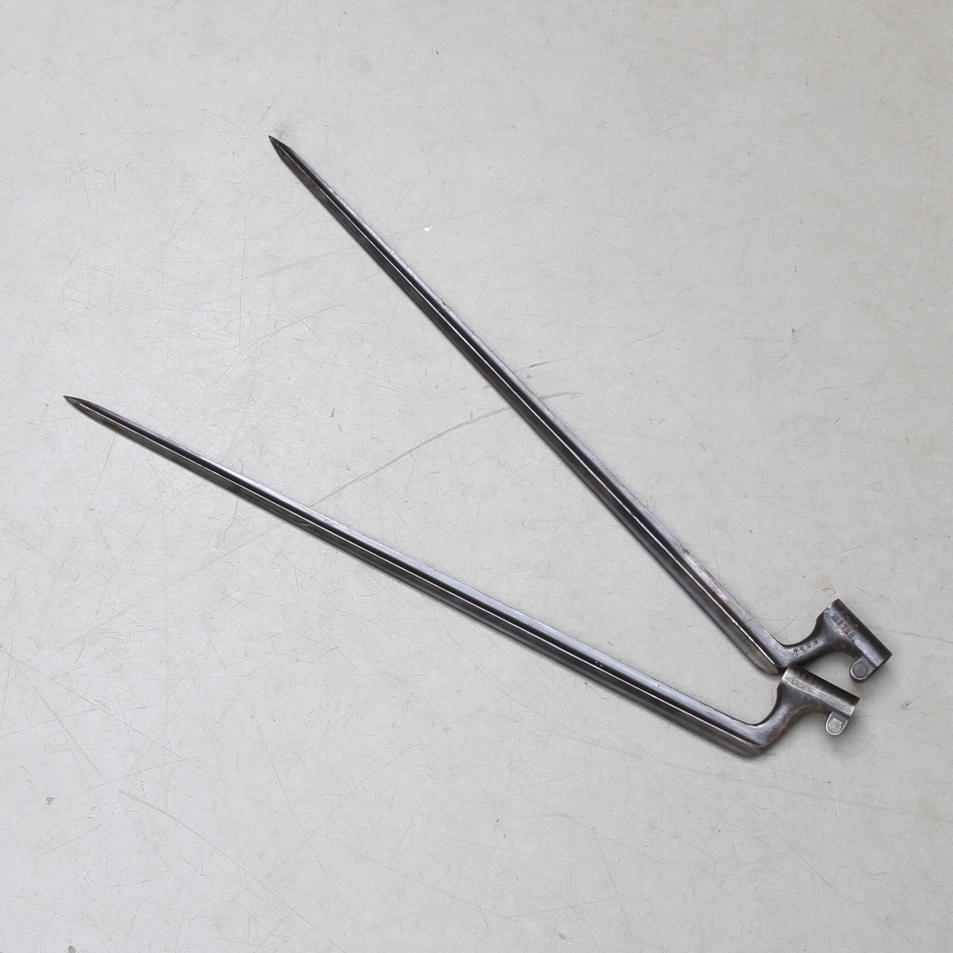BAJONETTER, 2 st, järn, Remington modell/1867-89.