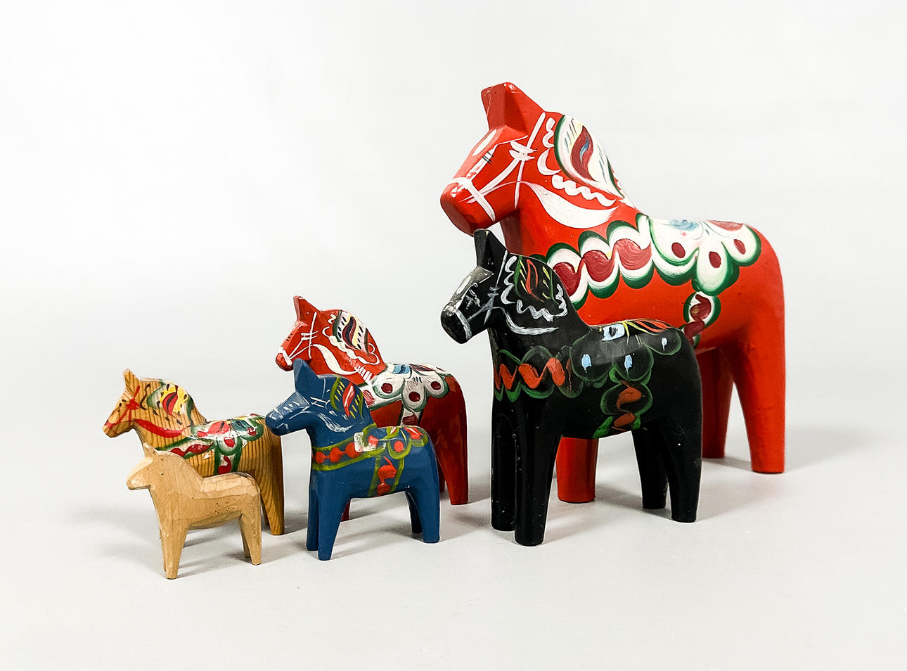 DALA HORSES, 6 pcs, including Nils Olsson.