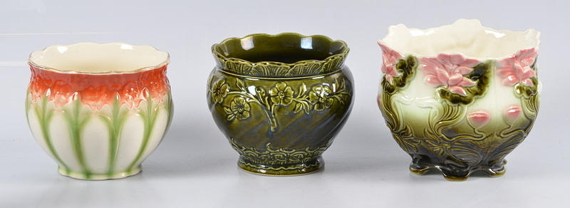 YTTTERKRUKOR, Majolika, 3-stycken, 1900-tal.