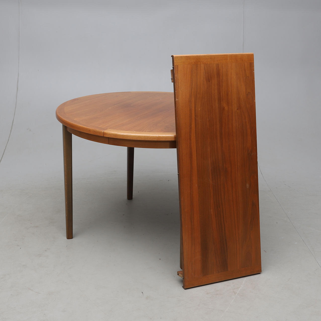 DINING TABLE, 1950S/60'S.