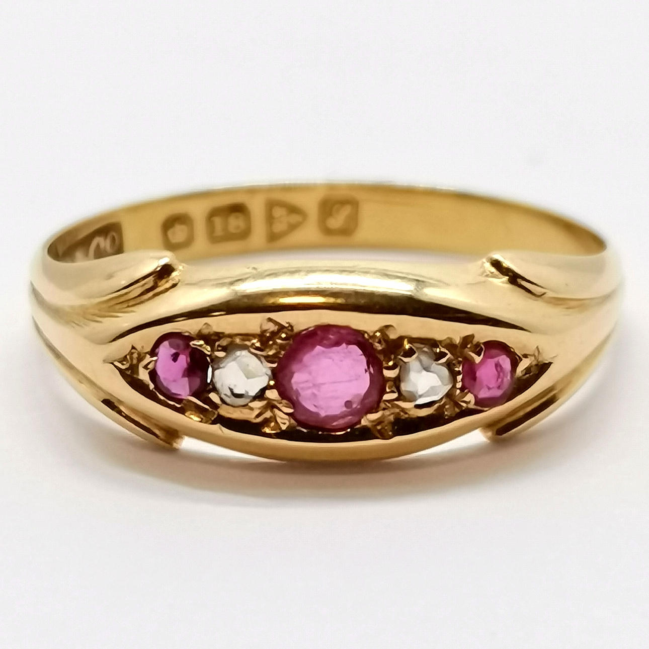 1918 ANTIQUE 18ct CHESTER GOLD RUBY & DIAMOND RING.