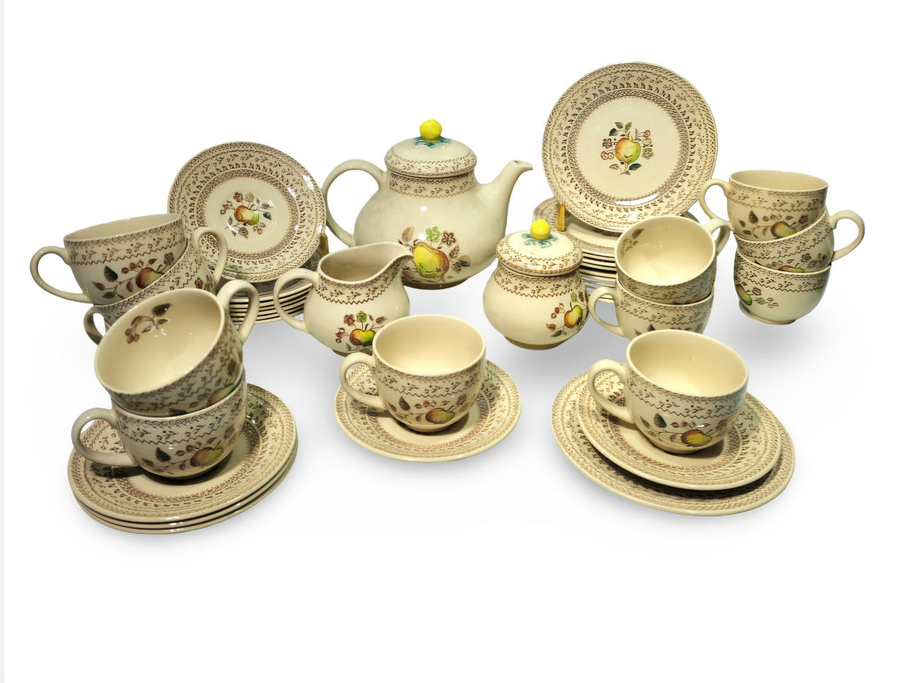 Johnson Bros tea set in earthenware, model Fruit Sampler.