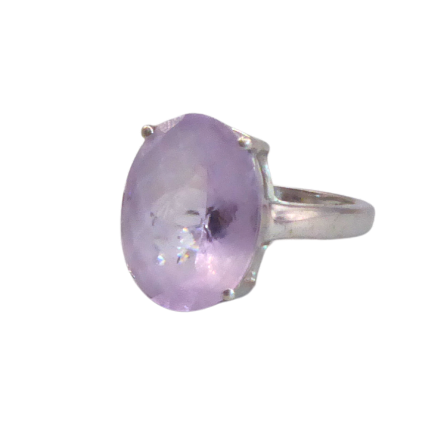 925 SILVER RING WITH AMETHYST.