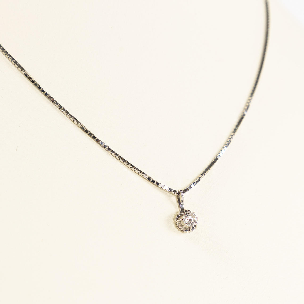 CHAIN, with diamond pendant, 18k gold.