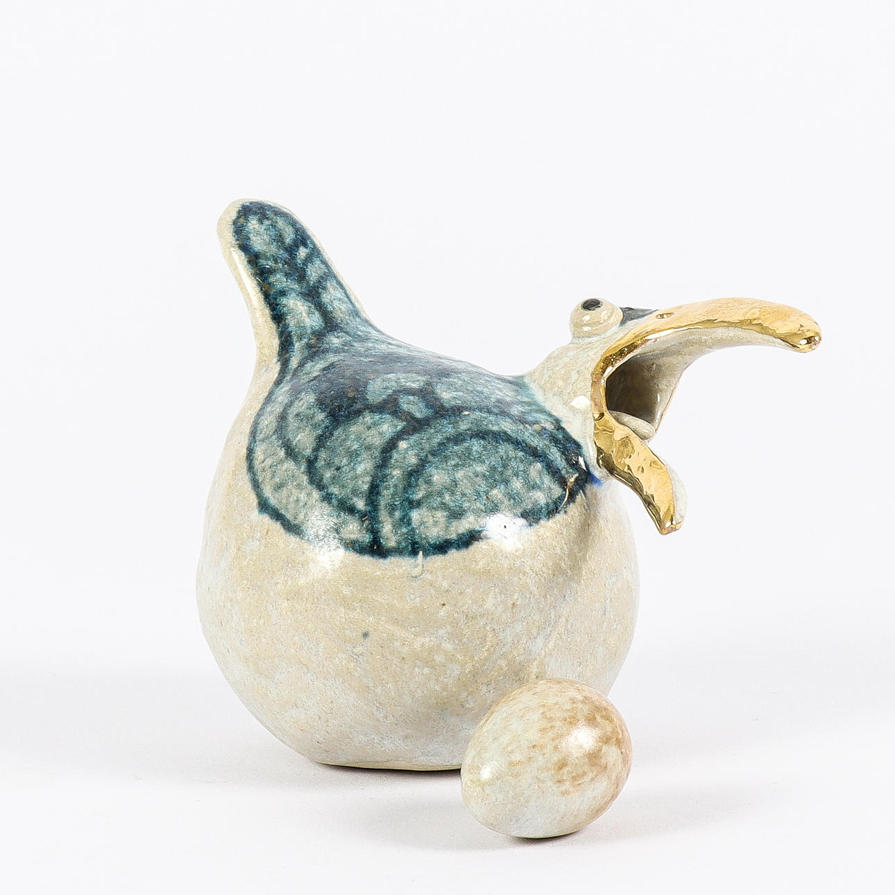 KAJ STUART-BECK. Figurine, Bird with egg, 1998.