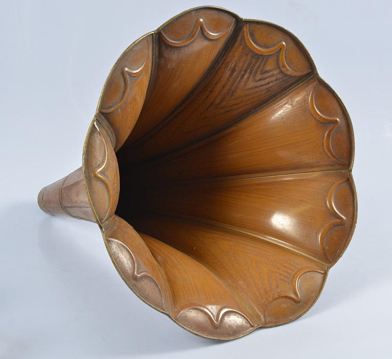 TRATT TILL TRATTGAMOFON, 1900-talets första hälft.