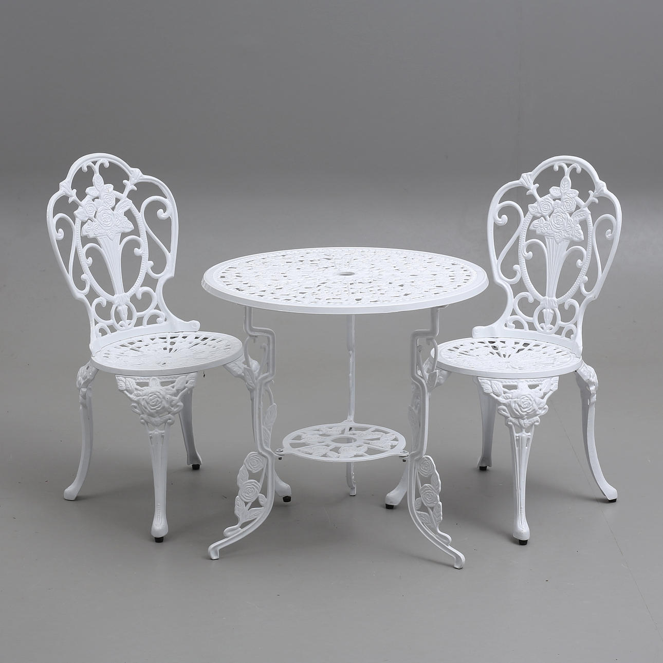 CAFÉGRUPP, 3 delar, lackad aluminium, 2000-tal.