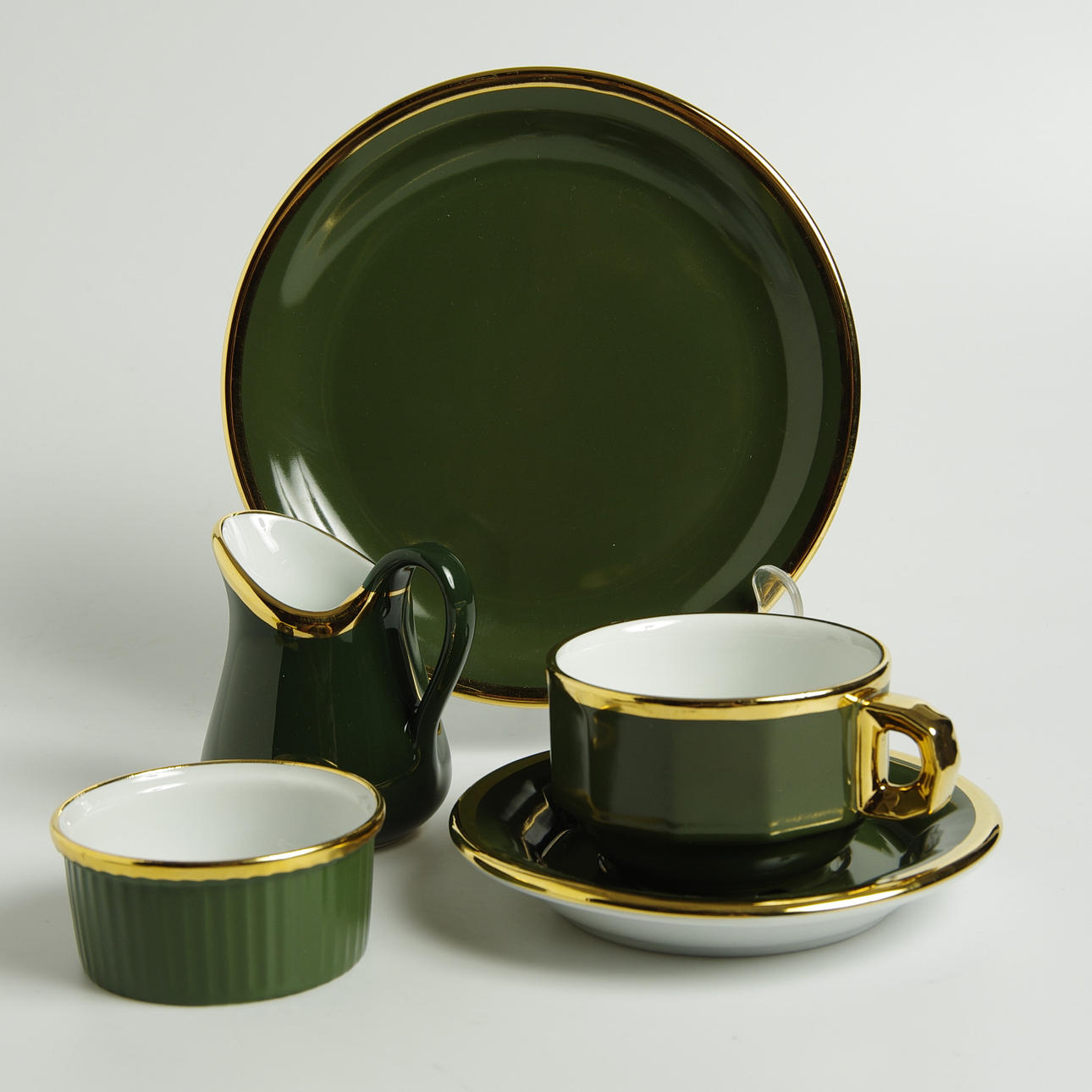 KAFFESERVIS, porslin, 26 delar, Pillivuyt, Frankrike.