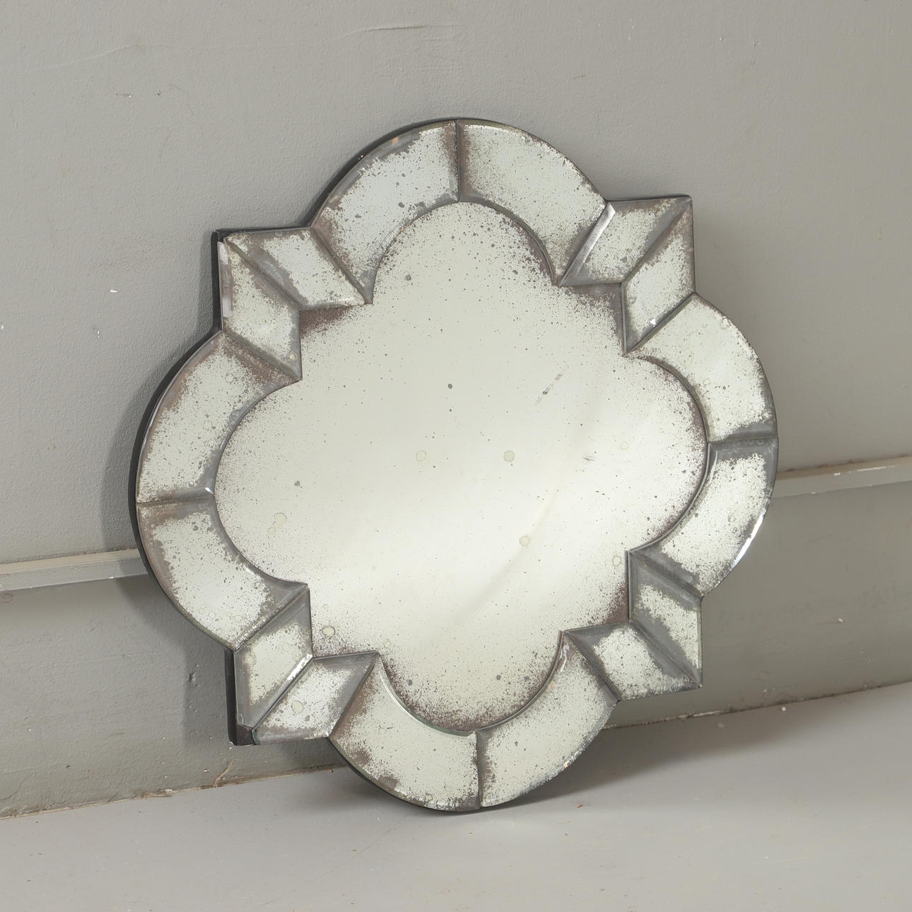 MIRROR, faceted glass, contemporary.