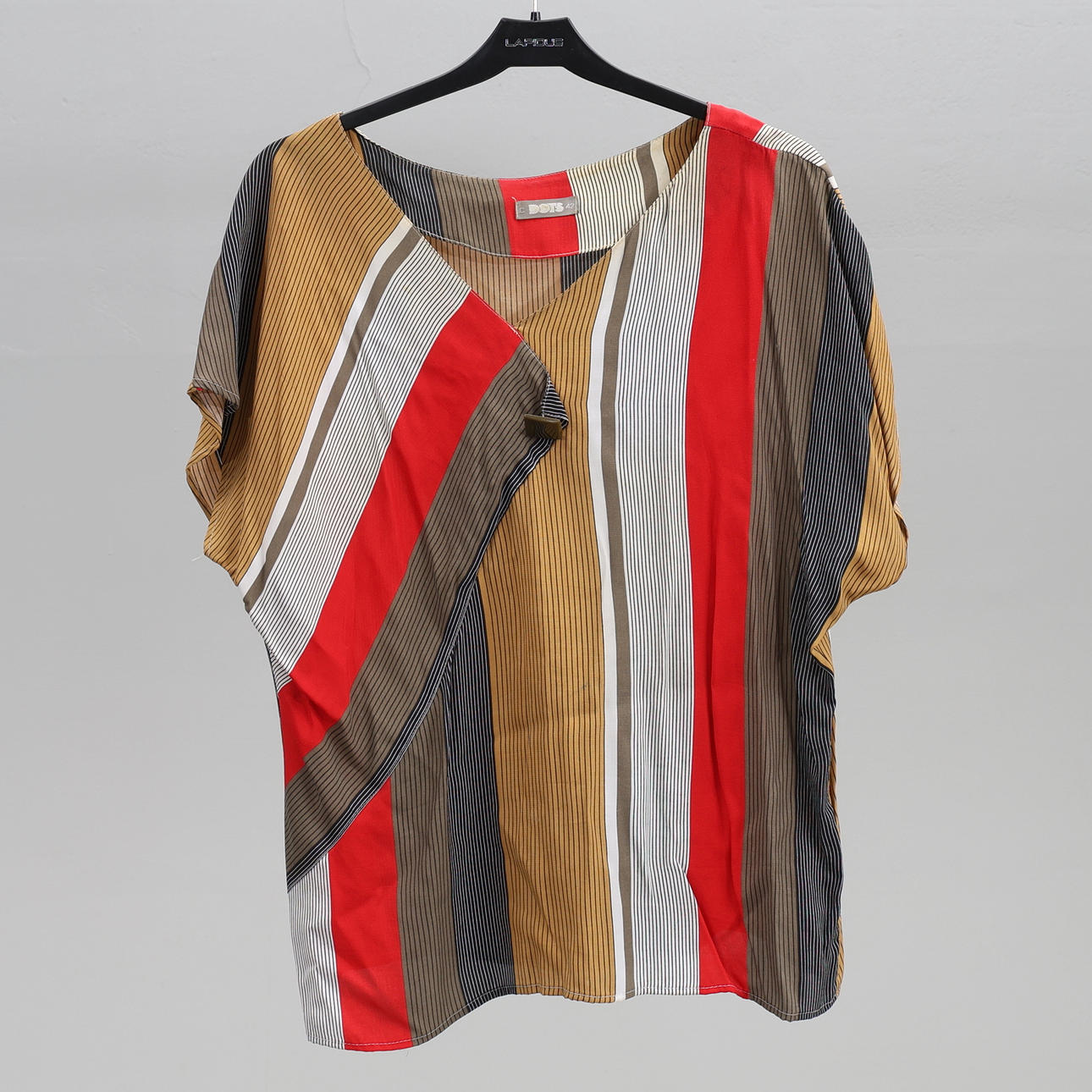 Vintage clothing, 4 pieces.