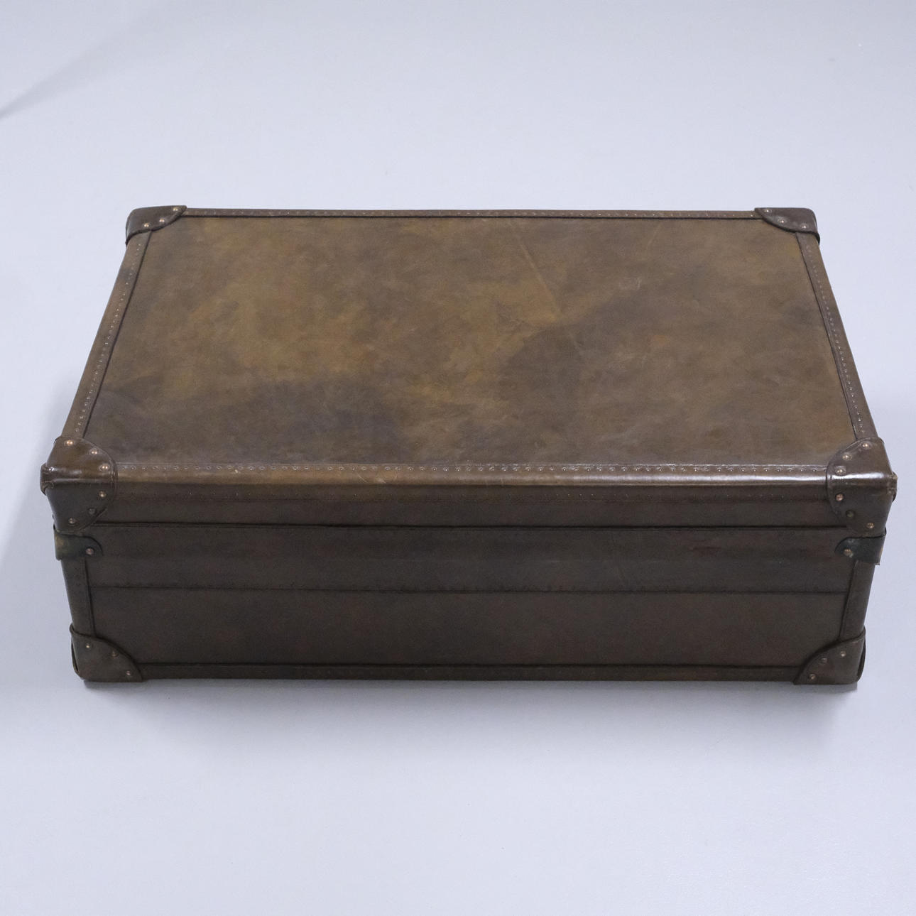 SUITCASE/COFFEE TABLE.