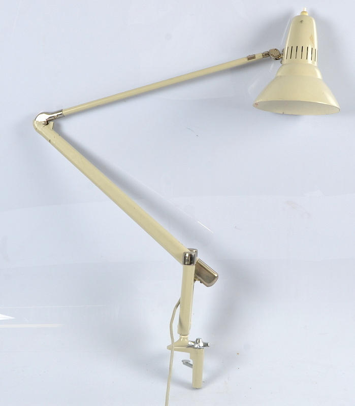 SKRIVBORDSLAMPA. 1900-talets andra hälft.