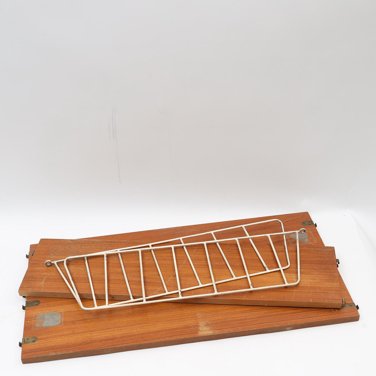 STRING SHELF, 1950s-1960s.