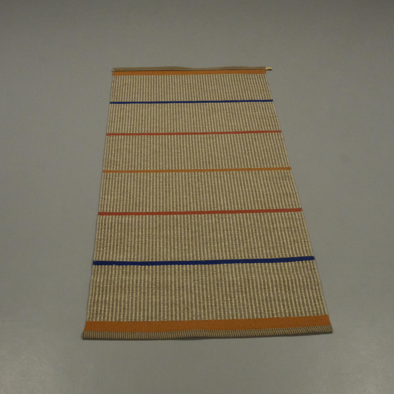 RUG, KASTHALL, VARIOUS COLORS.