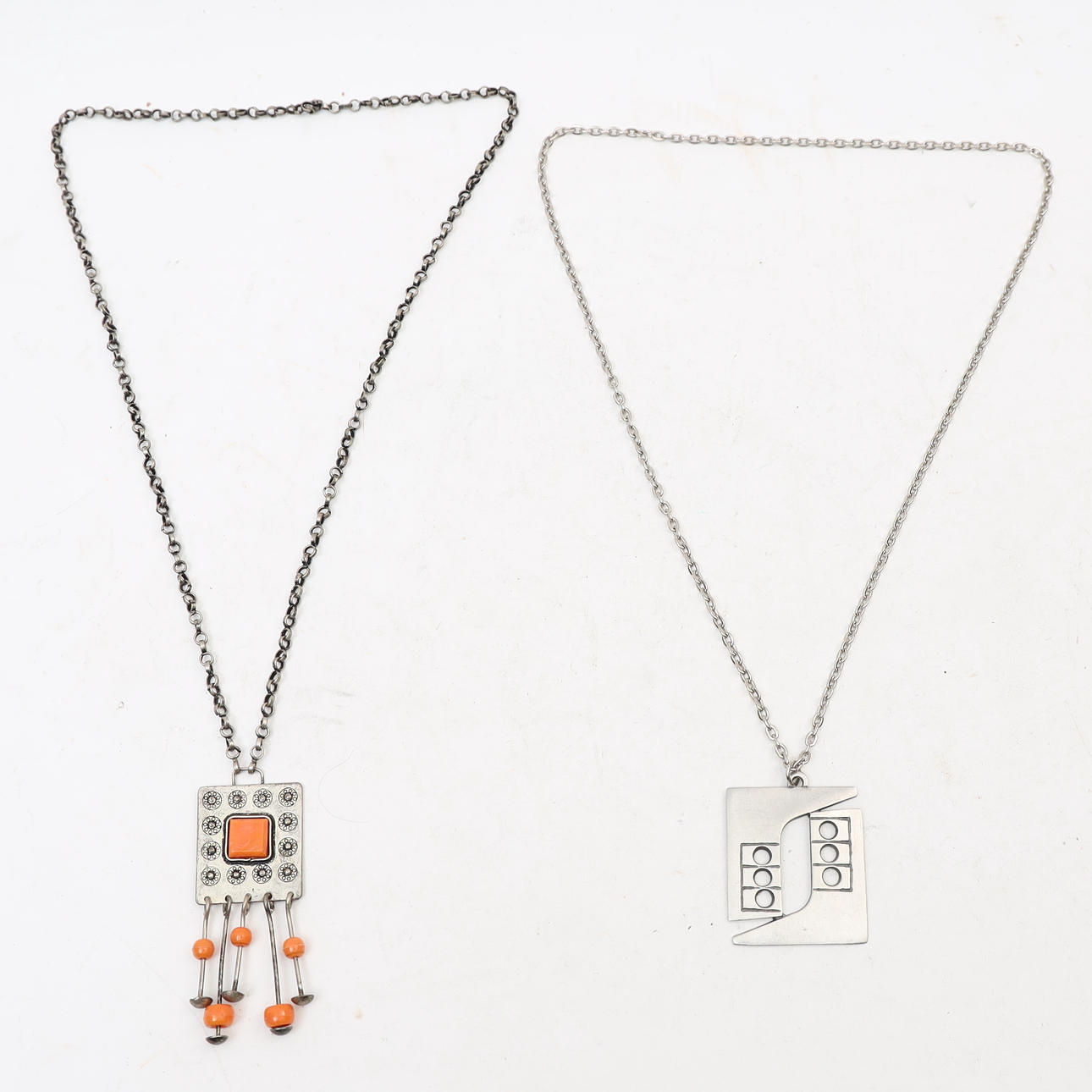 NECKLACE WITH PENDANTS 2pcs, pewter.