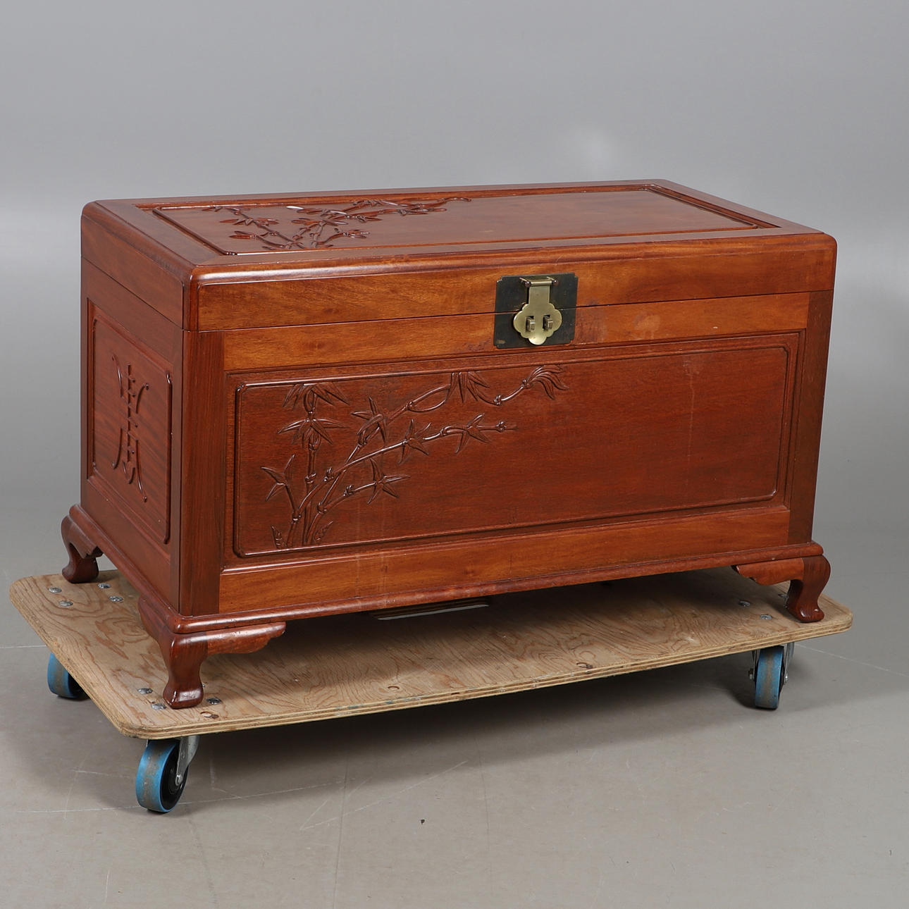A CAMPHORWOOD TRUNK.