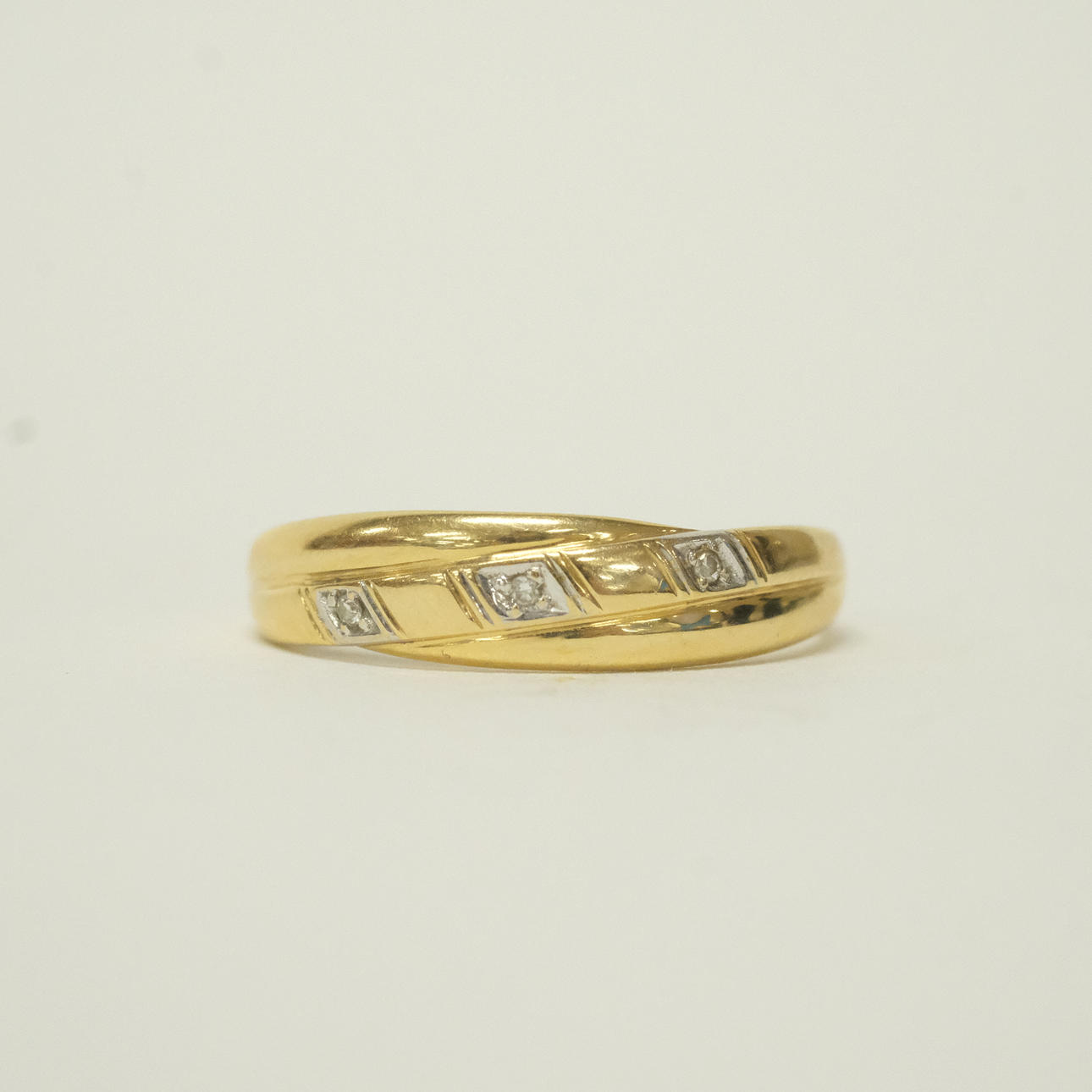 RING WITH DIAMONDS, 18K GOLD.