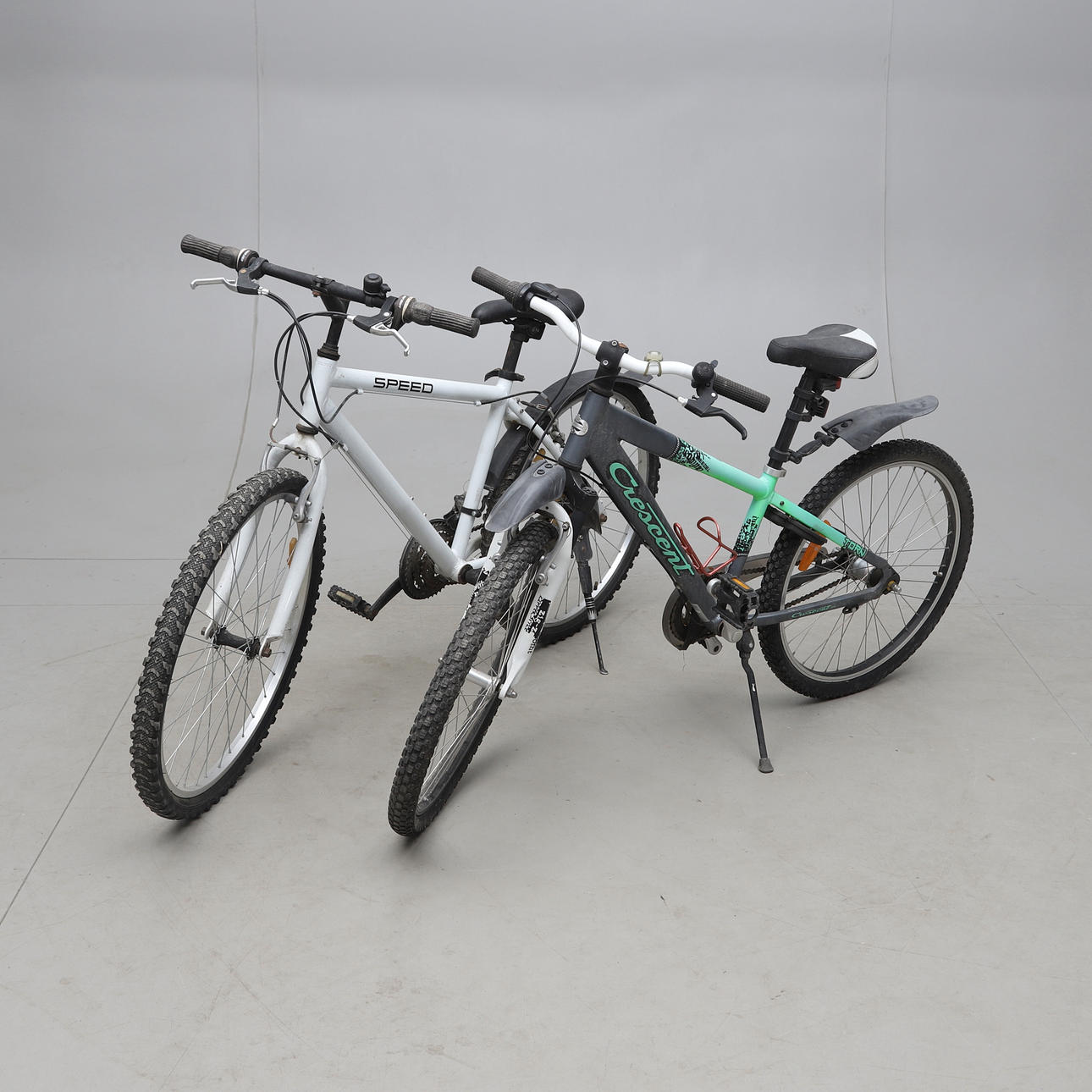 BICYCLE, 2 PCS, 24"/26", Crescent & Speed.