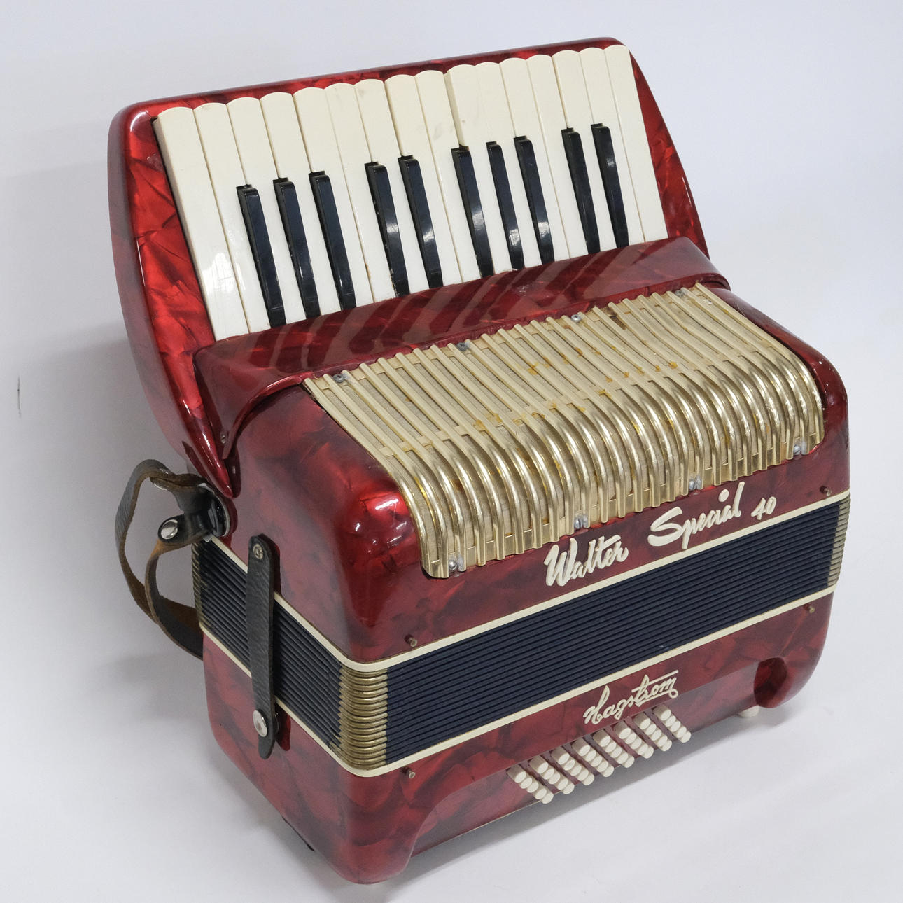 ACCORDION, HAGSTROM, WALTER SPECIAL 40.