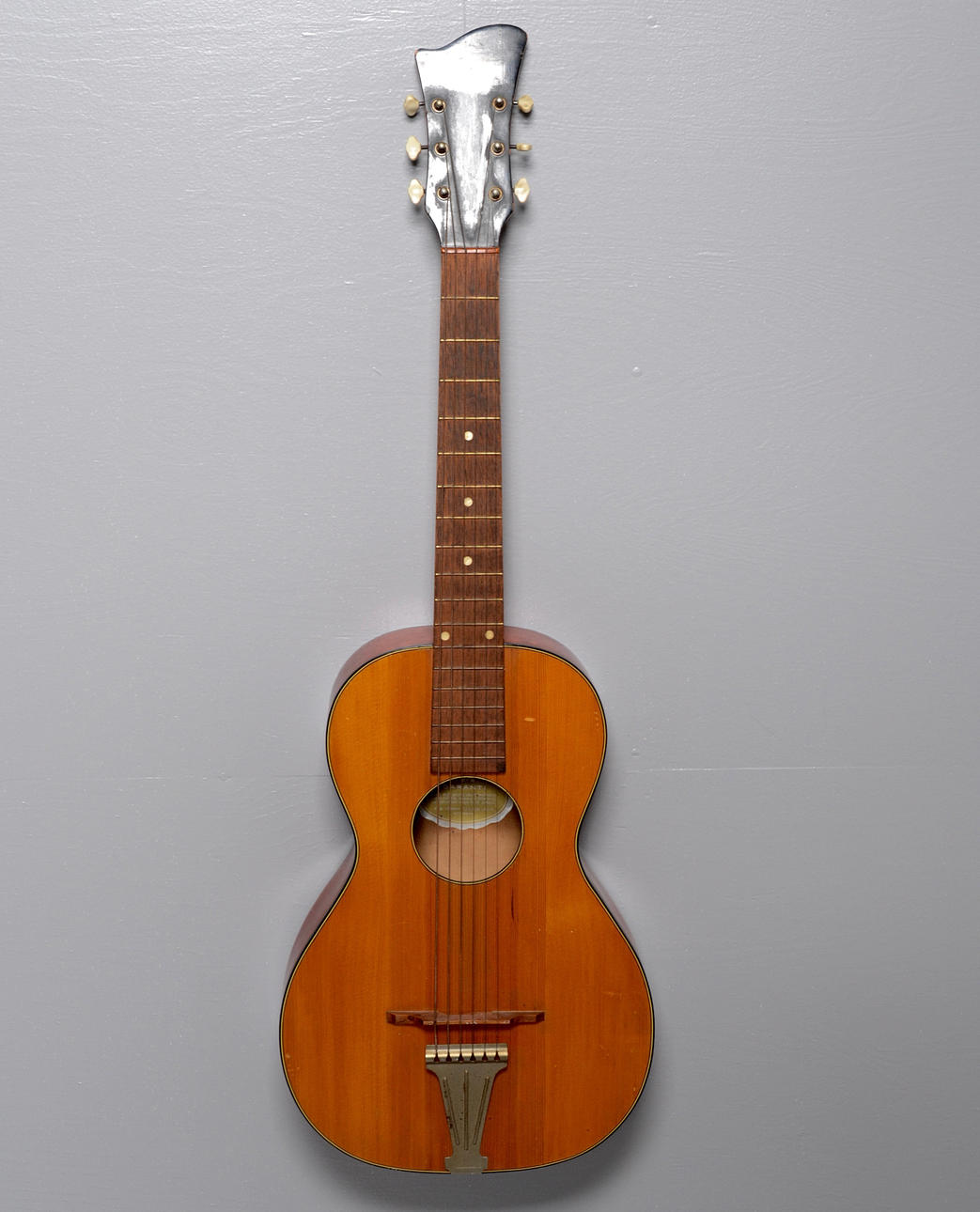 GITARR, Levin.