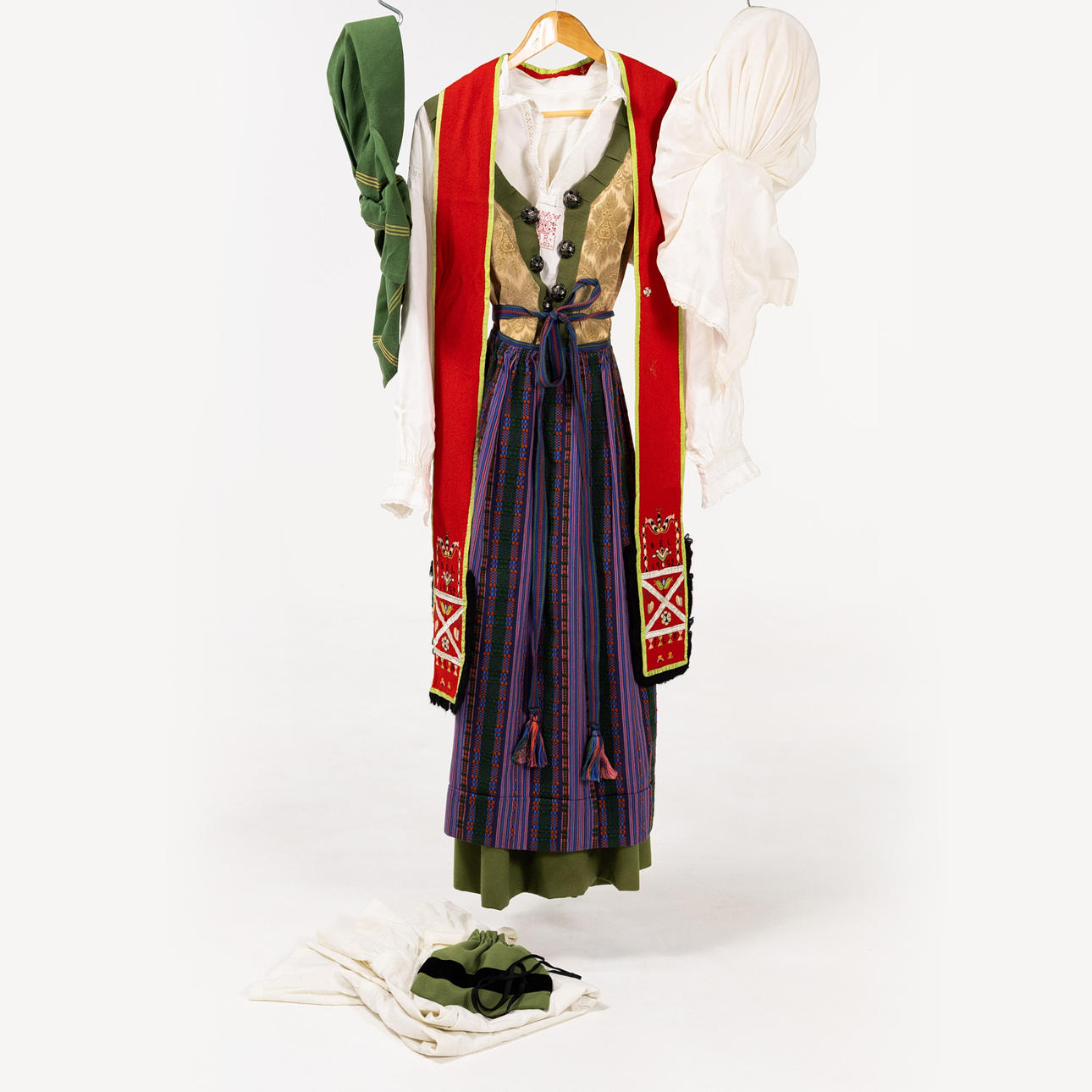FOLK COSTUME, Bara Härad, size approx. 44-46.