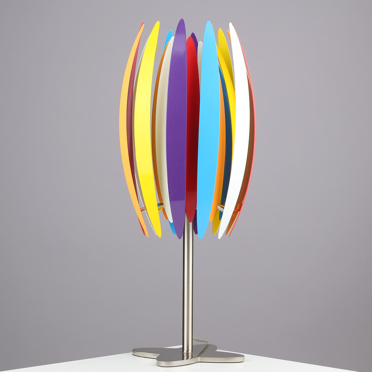 BENNY FRANDSEN (F. 1941). Table lamp with multi-coloured slats, model “Jaws”, polished and lacquered metal, Frandsen Lightning, Denmark, 21st century. Lighting & Lamps - Table Lamps