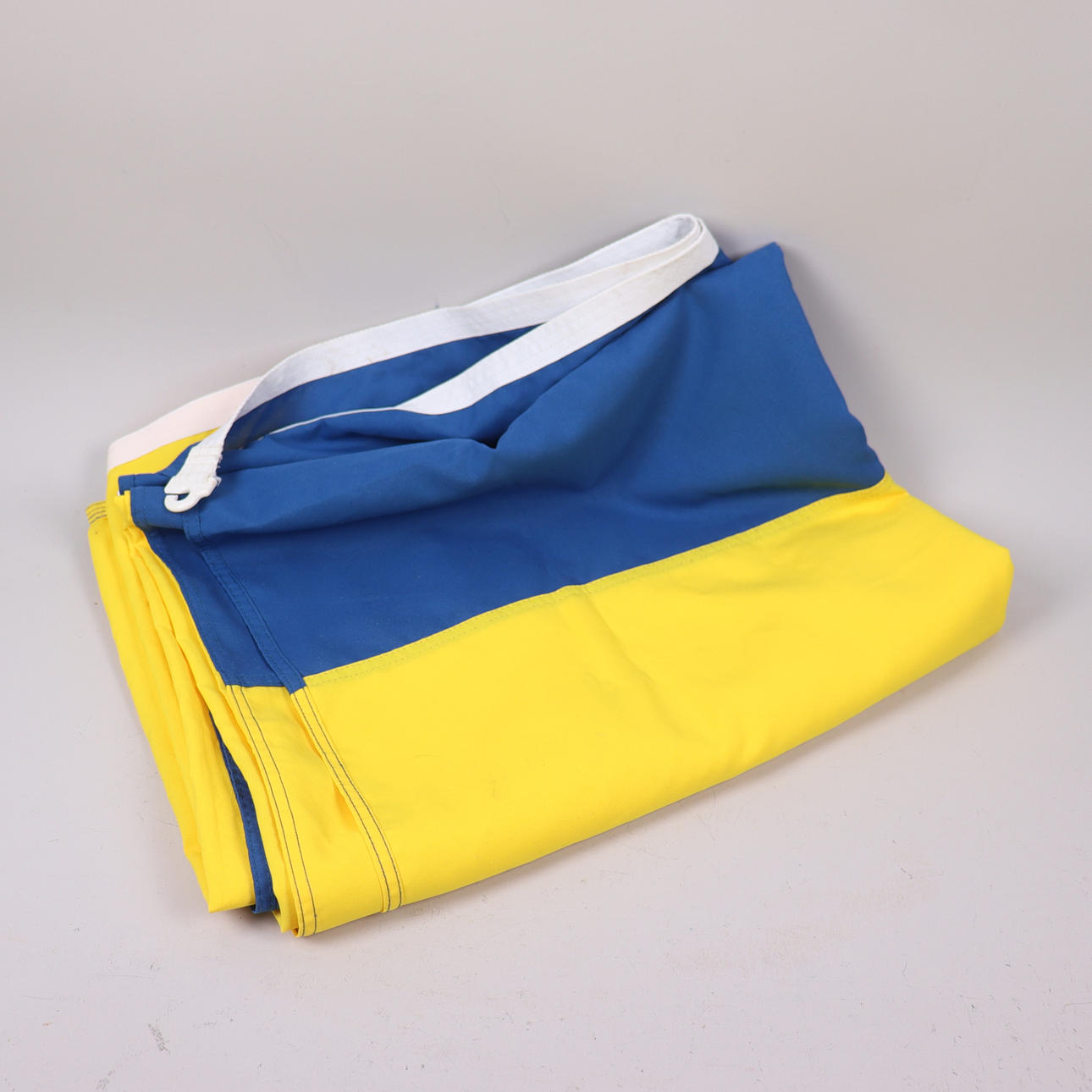 FLAG, Sweden, 180x300 cm.