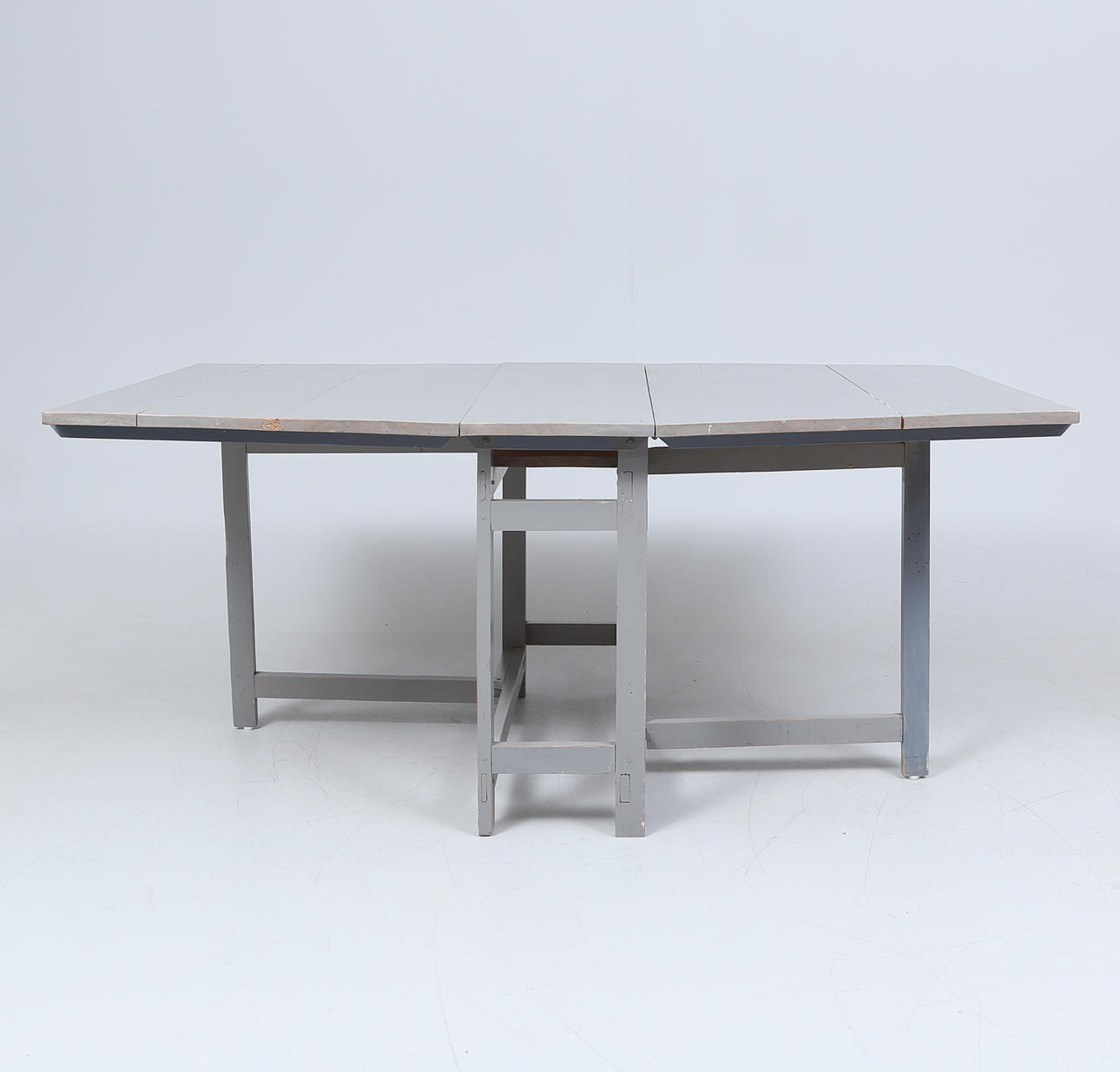 An 18th/20th century painted general purpose percussion table.