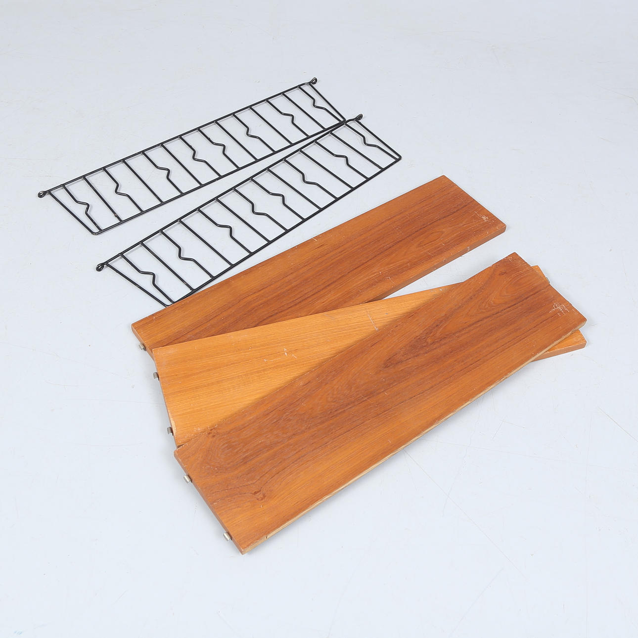 A wall shelf, string model, 1950/60's.