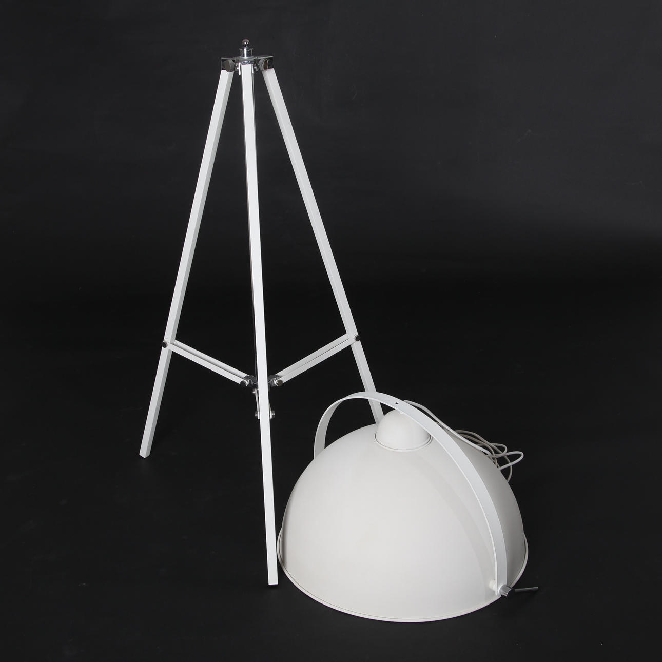 A “Captain” floor lamp, By Rydéns.
