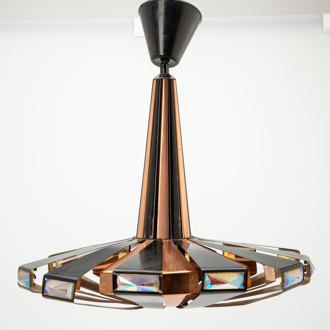 WERNER SCHOU. Taklampa, svart/kopparmetall, ”P236”, Coronel Electro, Danmark.