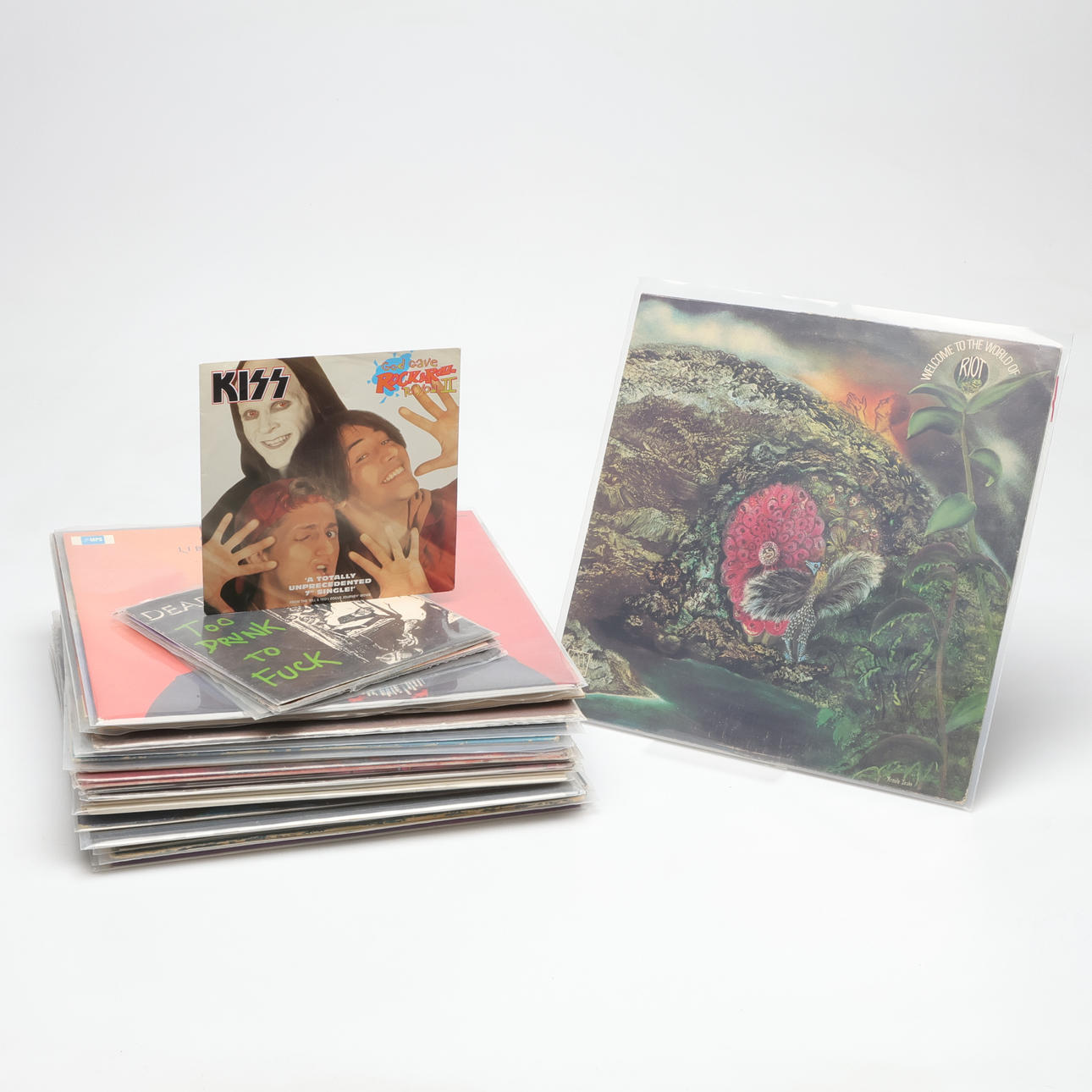 VINYL, LPs, singles, mostly rock.