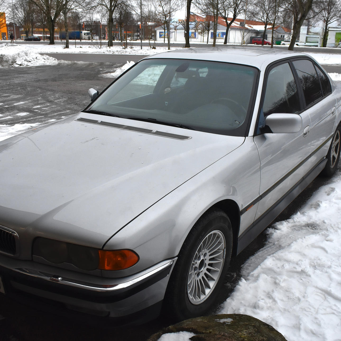 PASSENGER CAR, BMW750i, automatic 1999, TWC289.