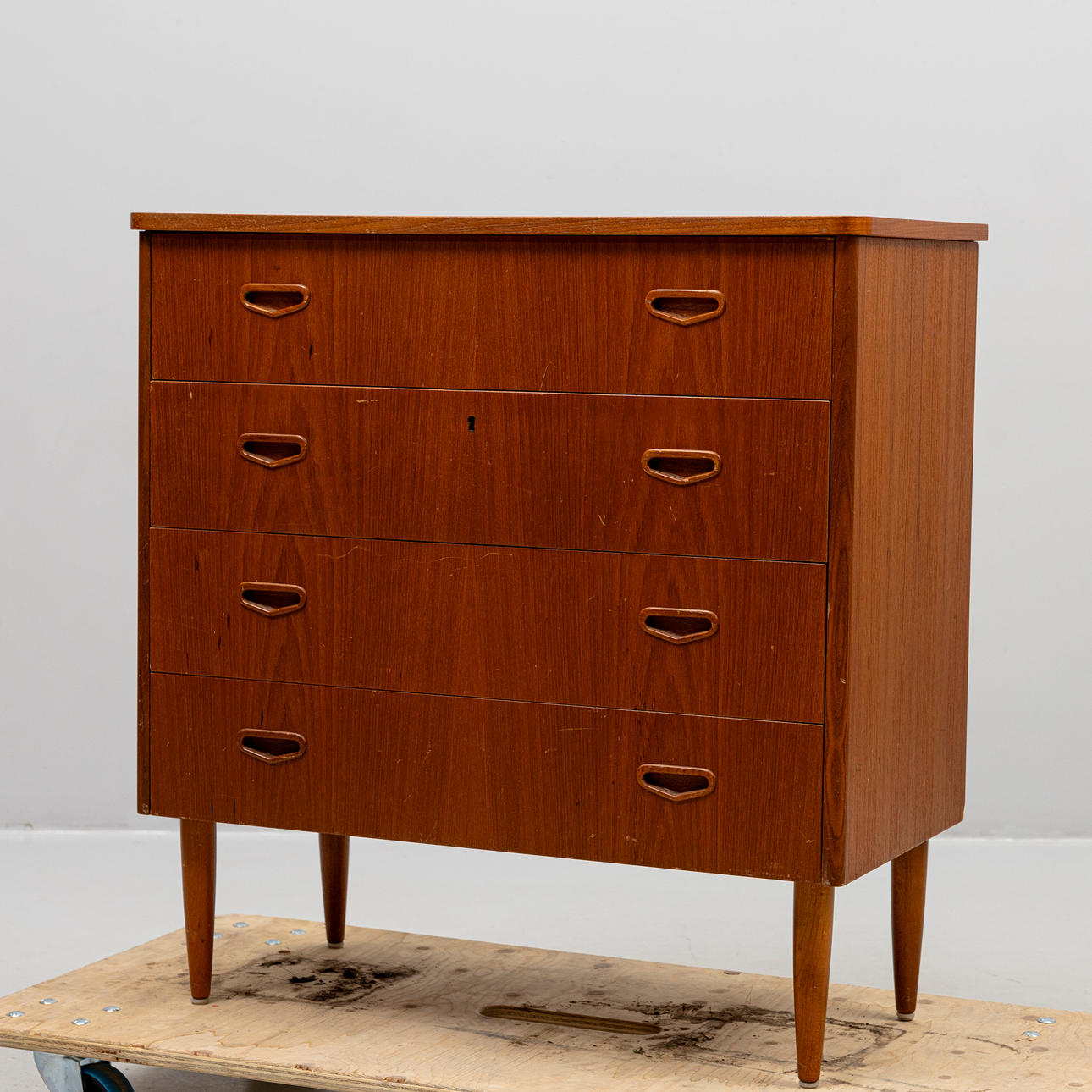 BYRÅ, teak 1950/60-tal.