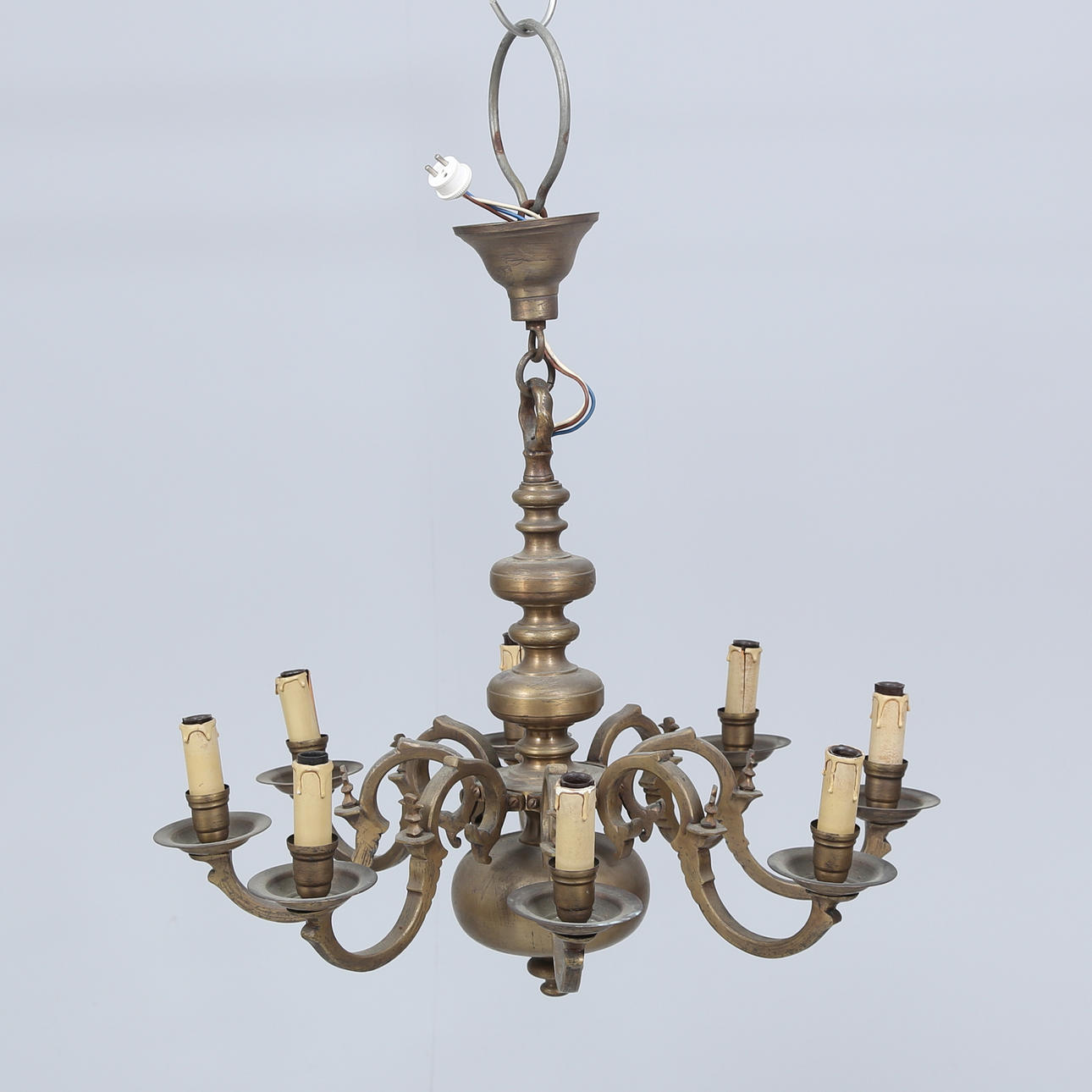 A 1930s/40s ceiling lamp.