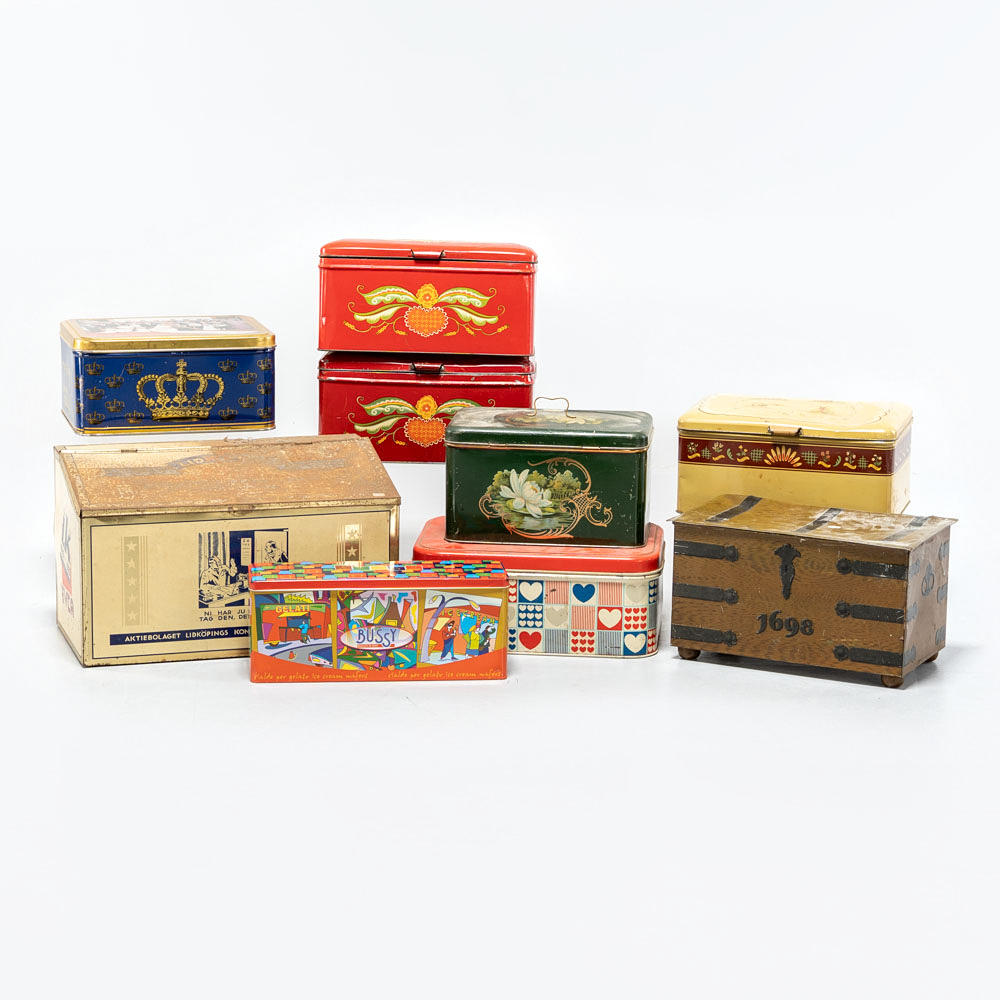 COLLECTION BOXES/JARS (9 PIECES).