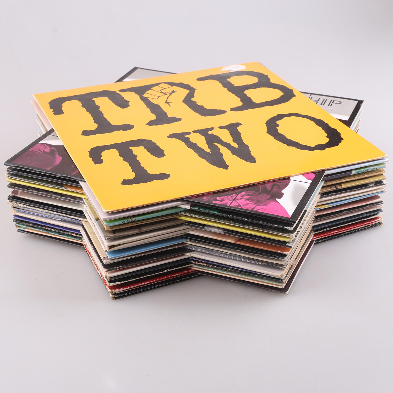 VINYLSKIVOR, 28 stycken, rock/pop.