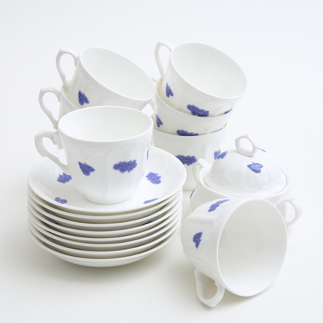 A 17-piece tea set, “Blå Blom”, Rörstrand.