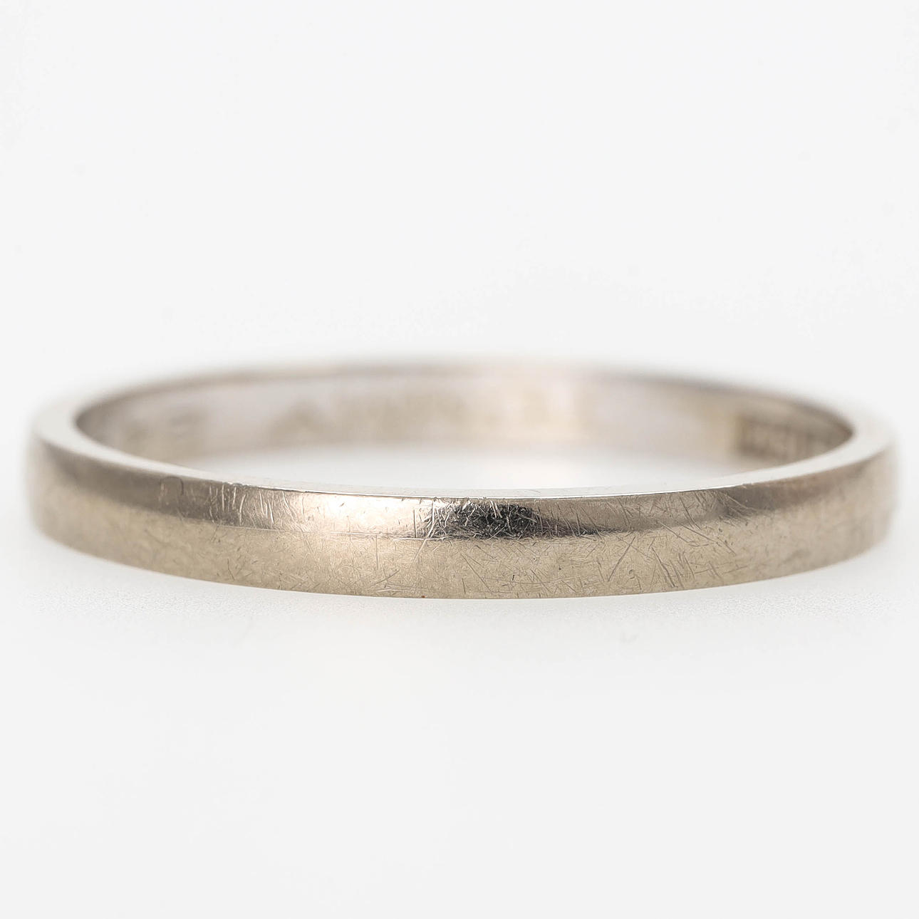 A SMOOTH RING, 18k white gold, Uppsala 1979.