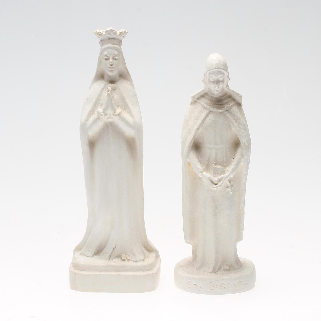 CARIN NILSON(1884-1973). Skulpturer, 2 st, gips, signerade och daterade 1931 och 1932.