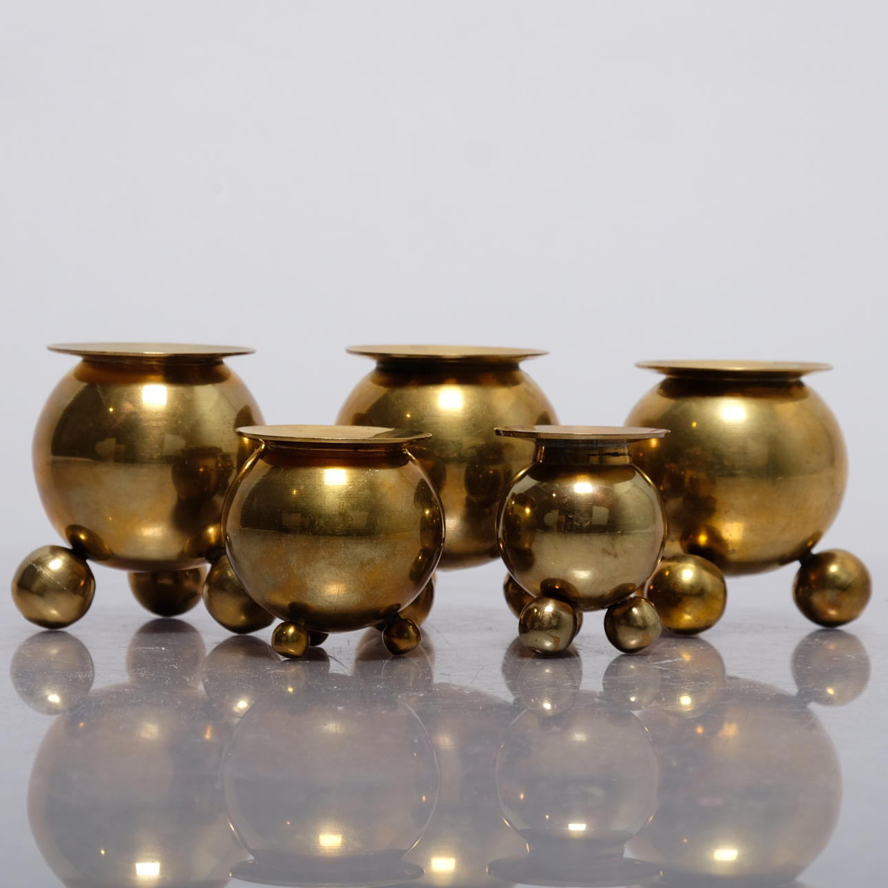 CANDLE HOLDER, Brass, 5 pieces.