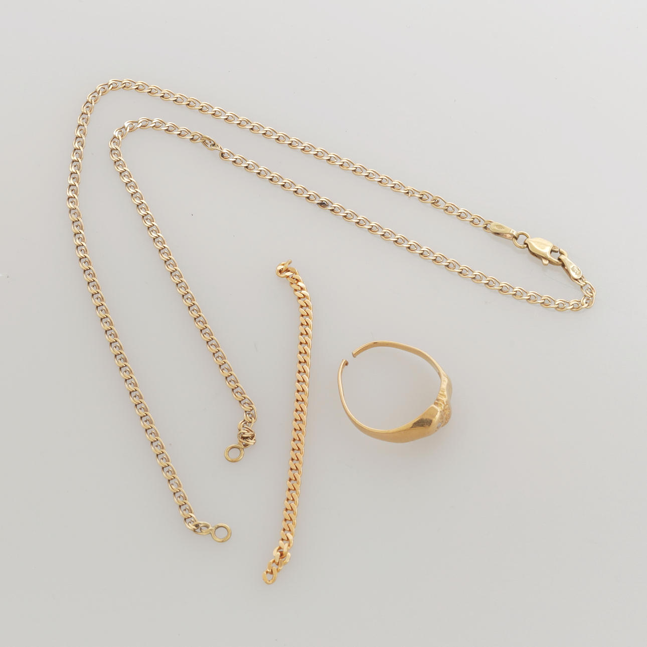 SCRAP GOLD, 18K, weight 7,29 gram.