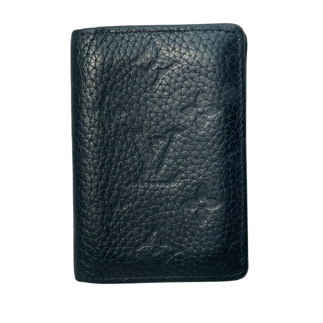 Louis Vuitton. Black leather card holder.