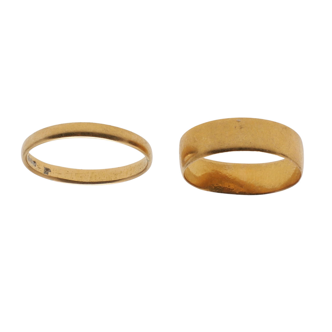 TWO 22CT GOLD WEDDING BANDS.