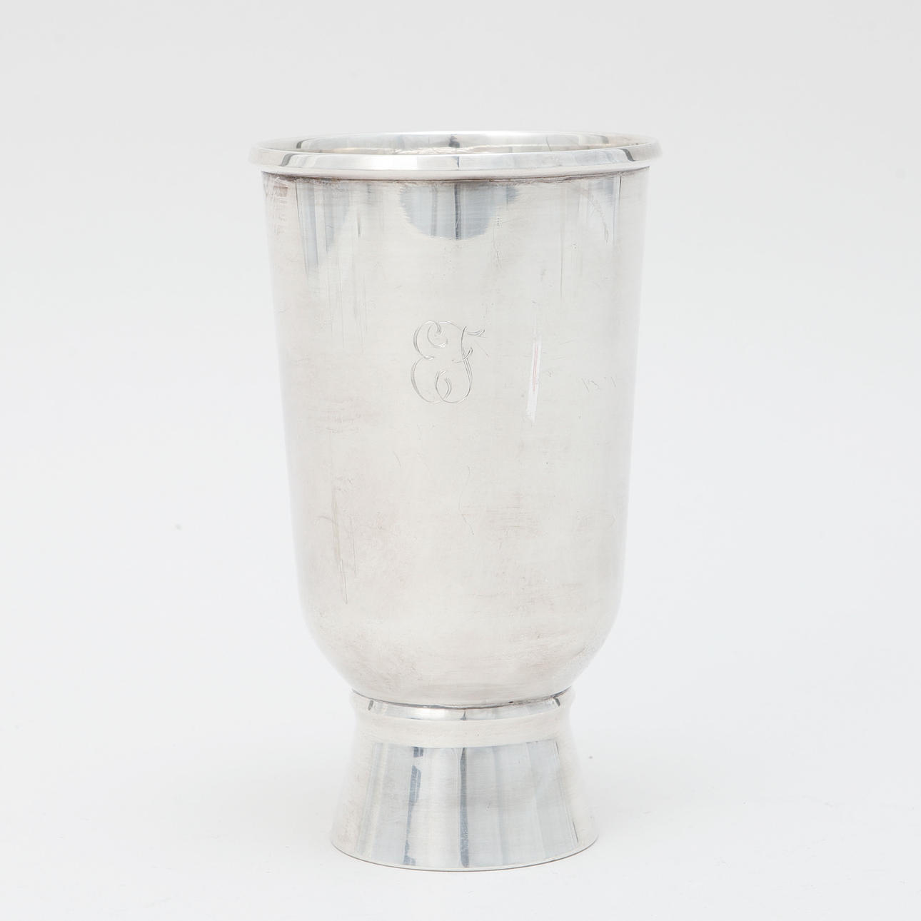 A silver vase, CGH, 1957. Weight 175 grams.