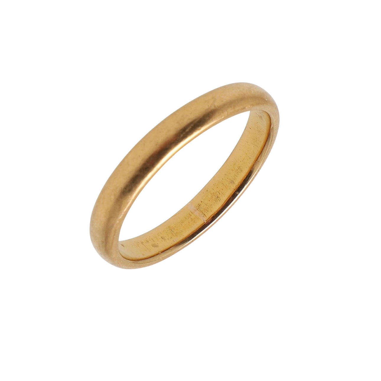 A 22CT GOLD WEDDING BAND.