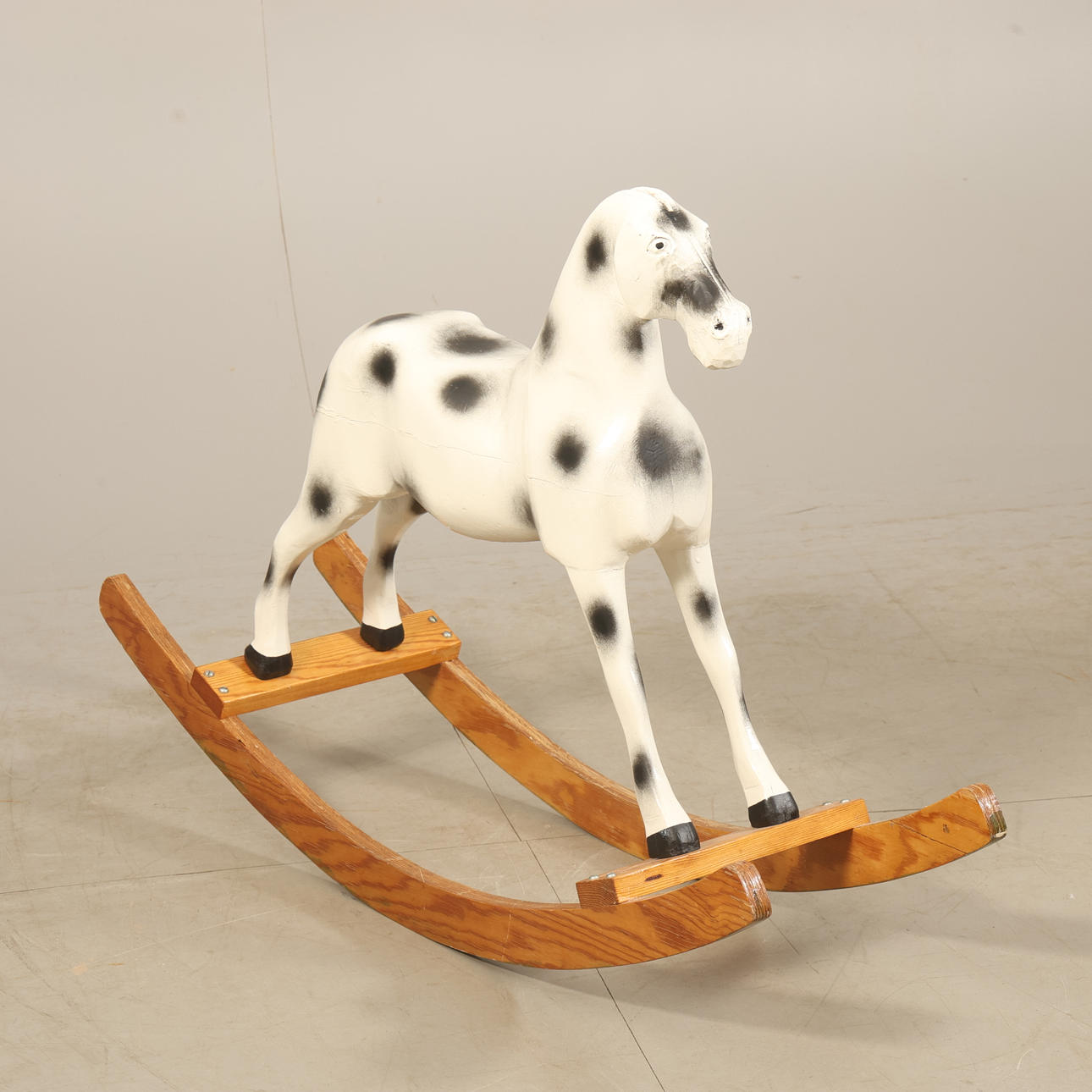 GUNGHÄST, trä, 1900-talets första hälft.