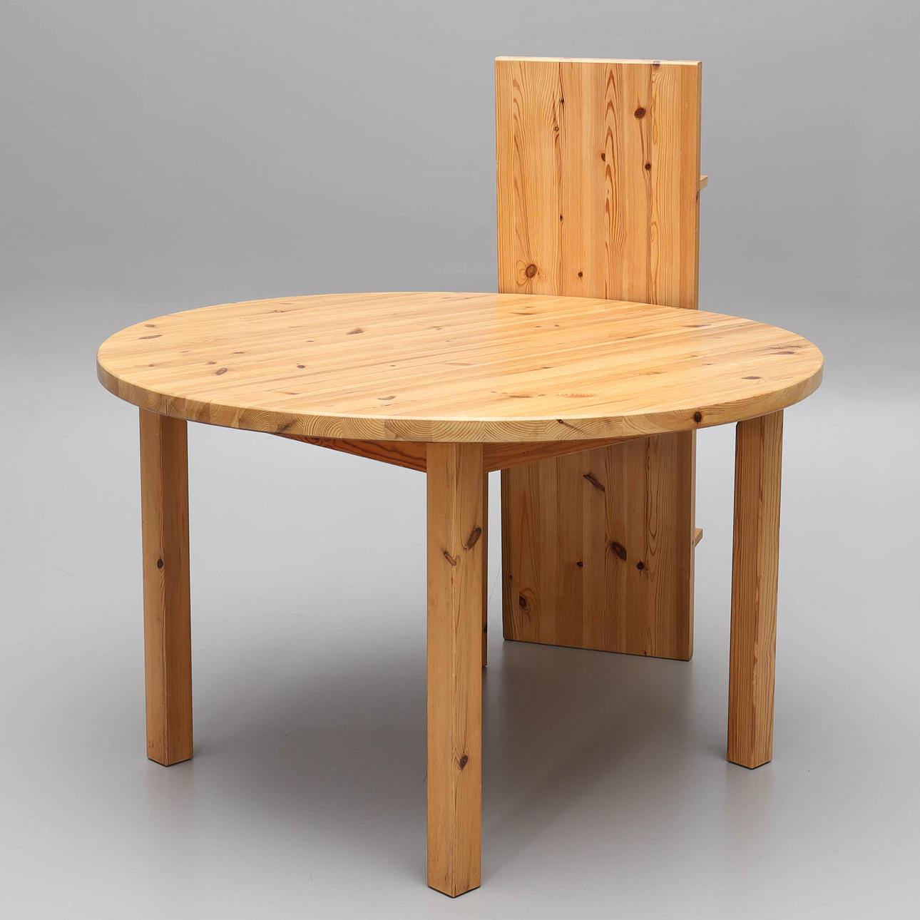 A 2-piece dining table, pine, 1970s/80s.