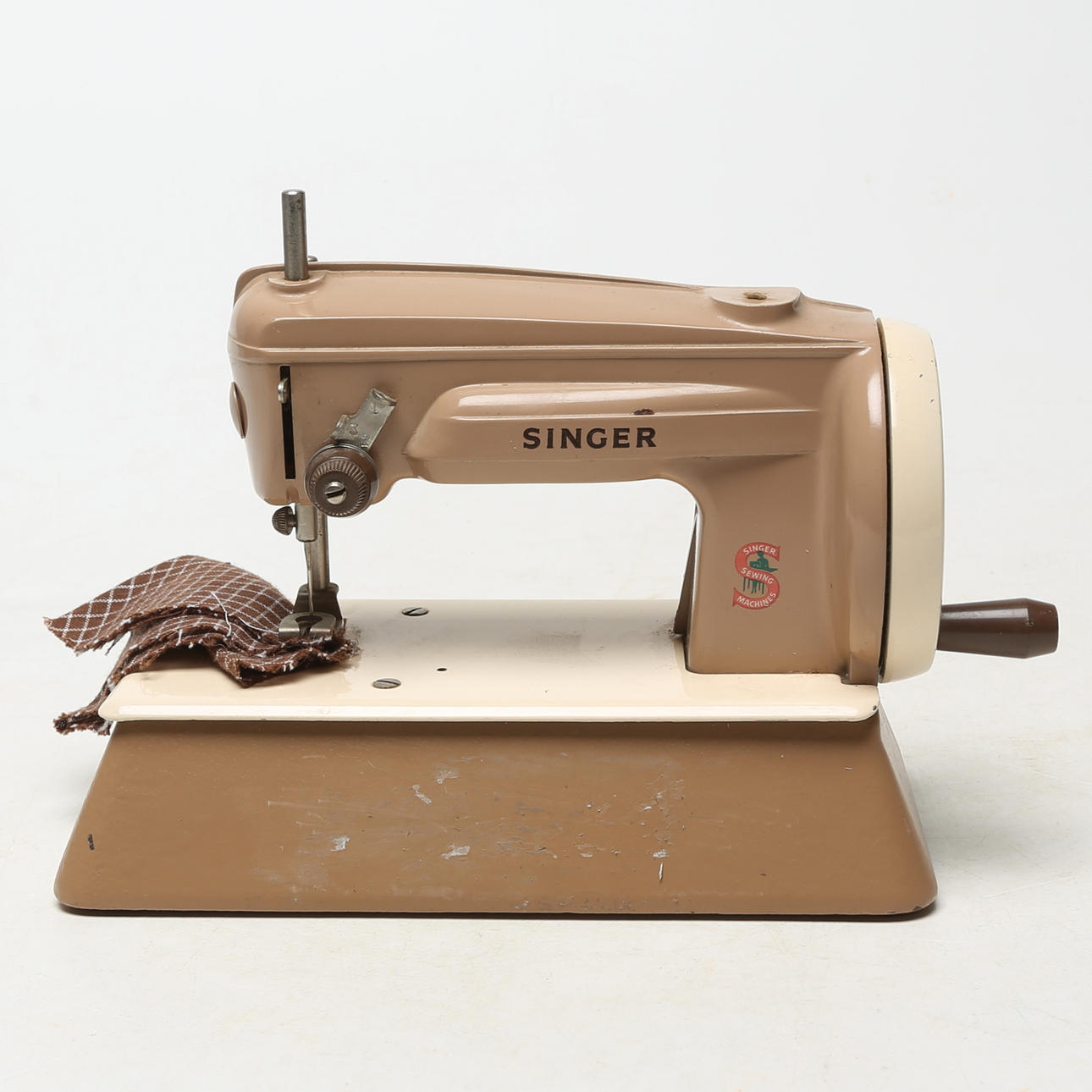 MINI ICE MACHINE, Singer.